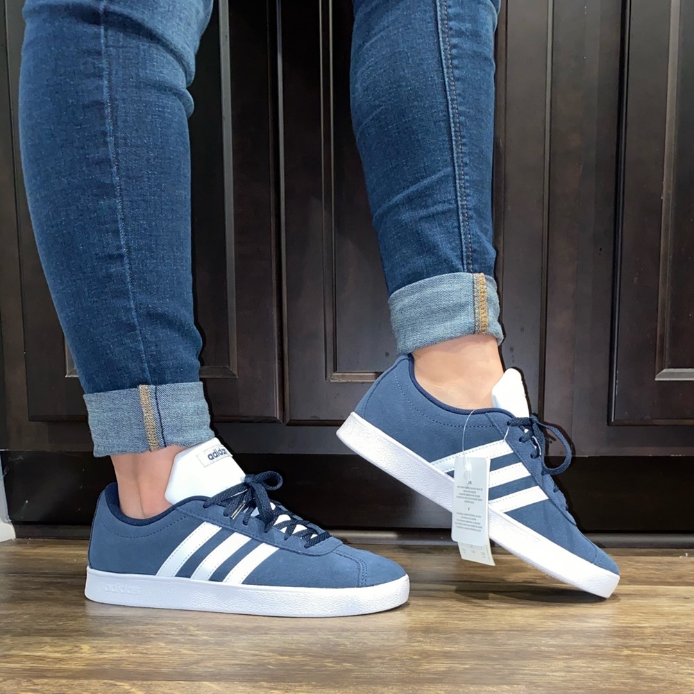 🆕 Adidas VL Court 2.0 - Size 7 women